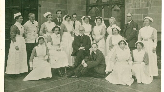 1916 Staff with Chief Surgeon and 4th Marchioness